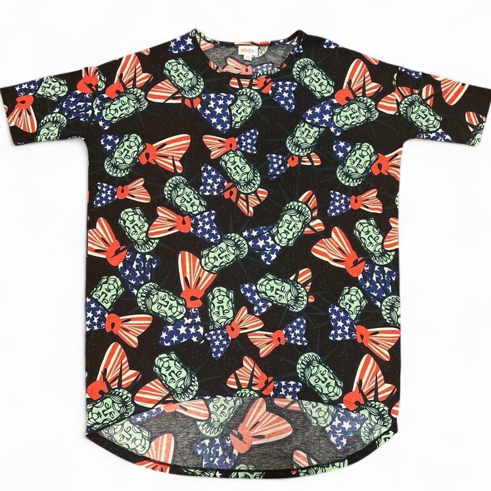 LuLaRoe Black Tee with Red Bows, Blue Star Bows & Mint Green Statue Prints